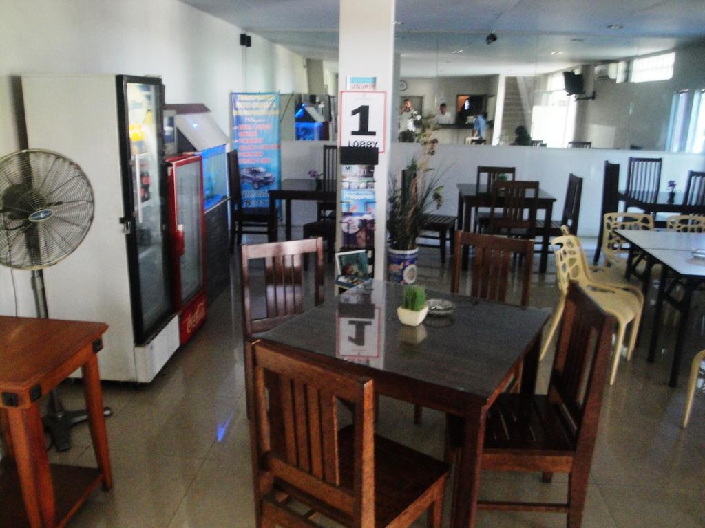 Hotel Metropolitan Inn Manado Eksteriør bilde