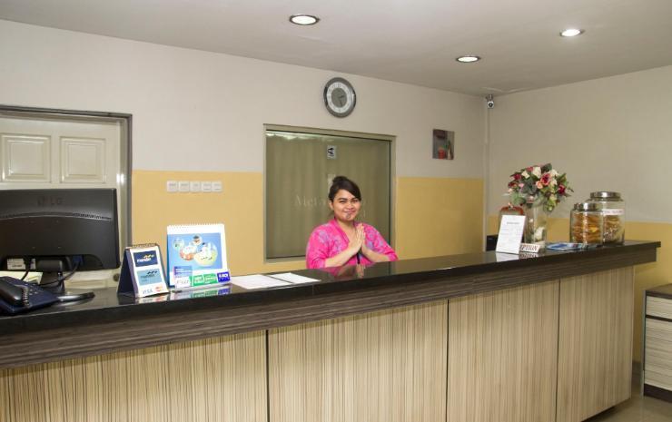 Hotel Metropolitan Inn Manado Eksteriør bilde